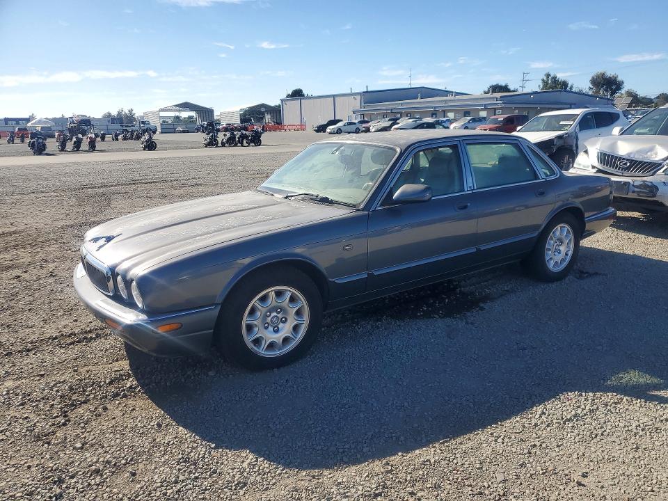2001 JAGUAR XJ8 - Търг №66850246