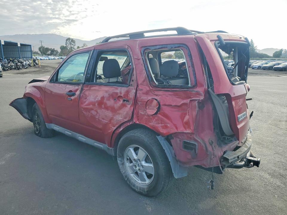 Снимка 2 от търг – 2009 FORD ESCAPE с VIN 1FMCU93G29KA82289