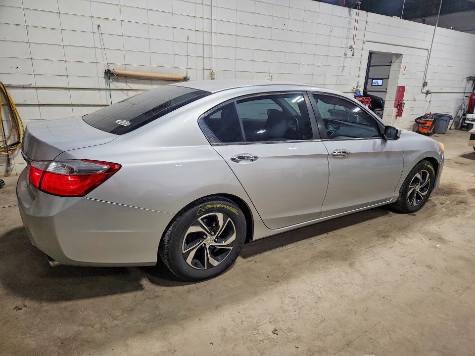 Photo 3 from auction – 2014 HONDA ACCORD with VIN 1HGCR2F33EA291046