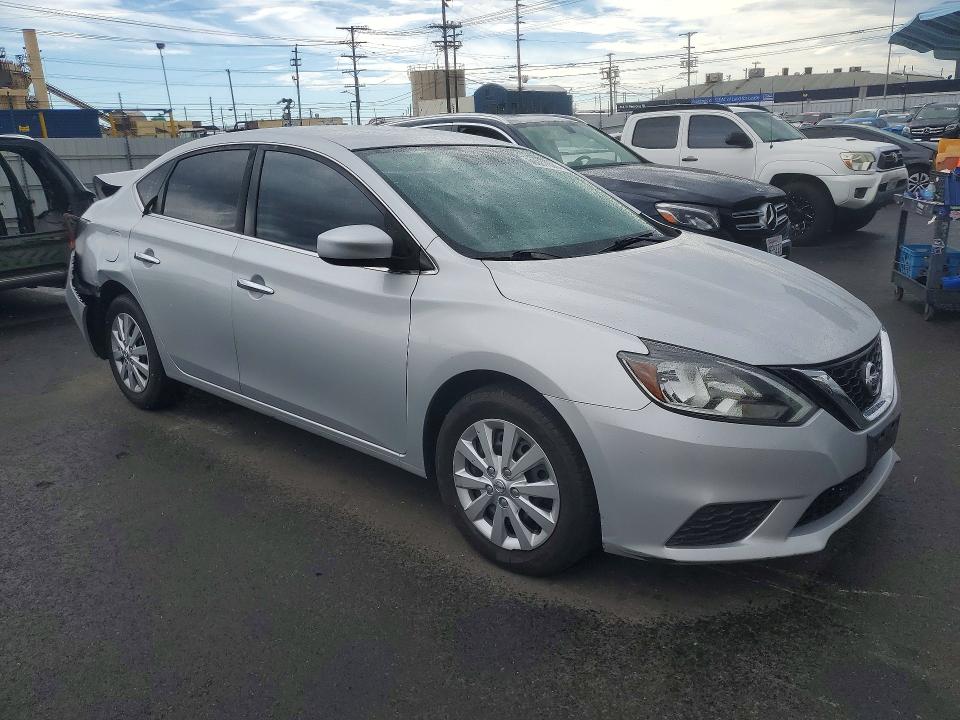 Photo 4 from auction – 2017 NISSAN SENTRA with VIN 3N1AB7AP1HY401287