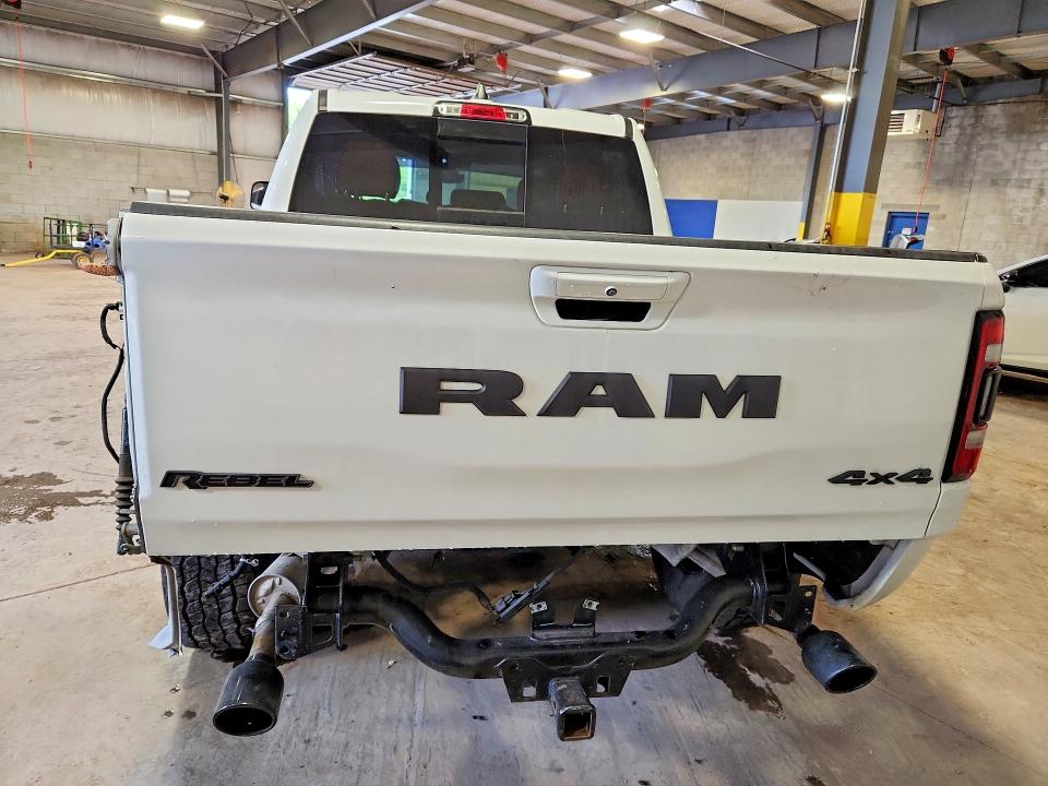 Снимка 6 от търг – 2019 RAM 1500 с VIN 1C6SRFLT7KN784178