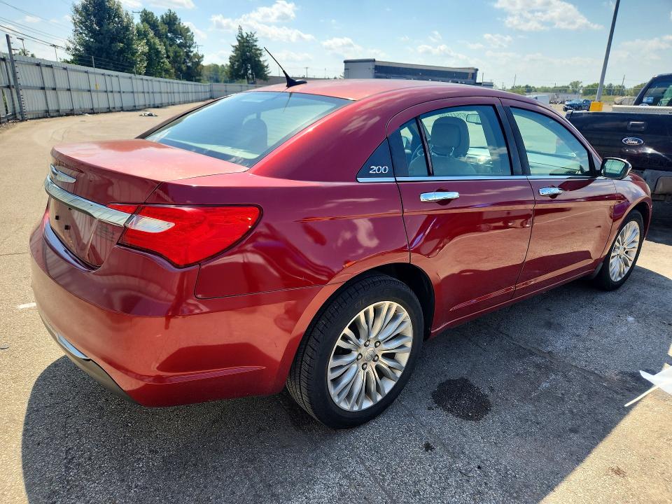 Photo 3 from auction – 2011 CHRYSLER 200 with VIN 1C3BC2FBXBN595051