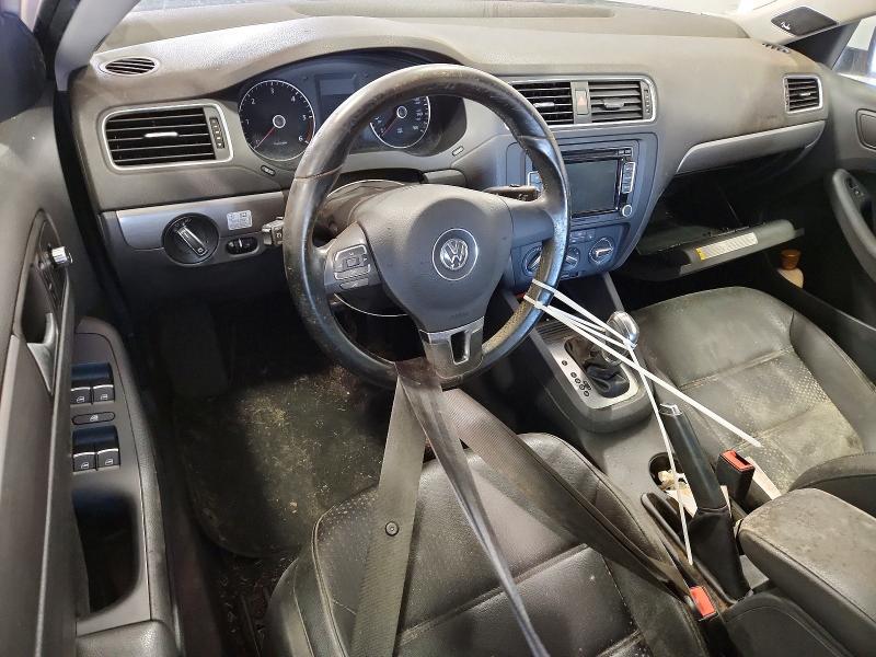 Photo 8 from auction – 2014 VOLKSWAGEN JETTA with VIN 3VWLL7AJ3EM374253