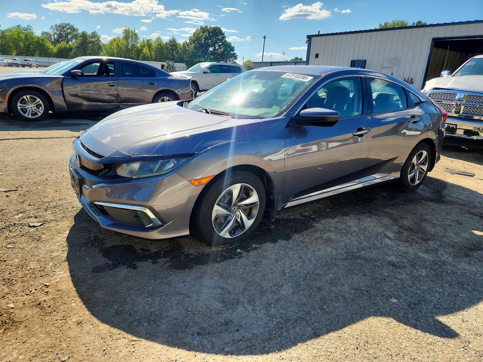HONDA CIVIC 2019 with VIN 19XFC2F60KE027928 - Photo from auction