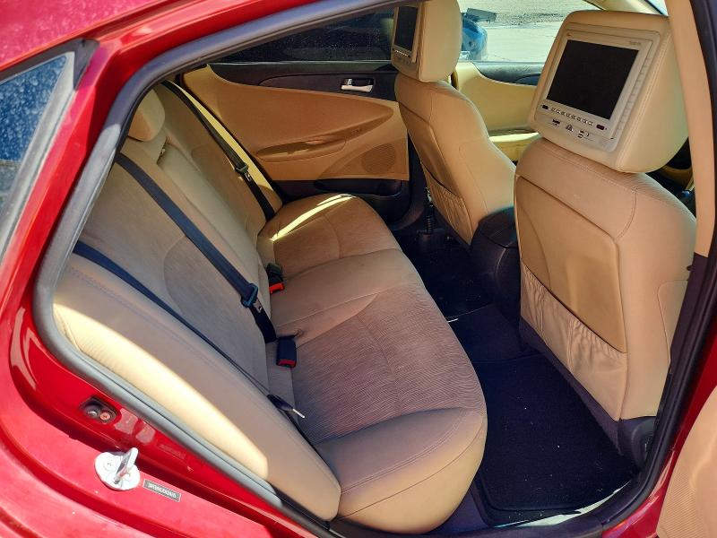 Photo 10 from auction – 2012 HYUNDAI SONATA with VIN 5NPEB4AC7CH334775