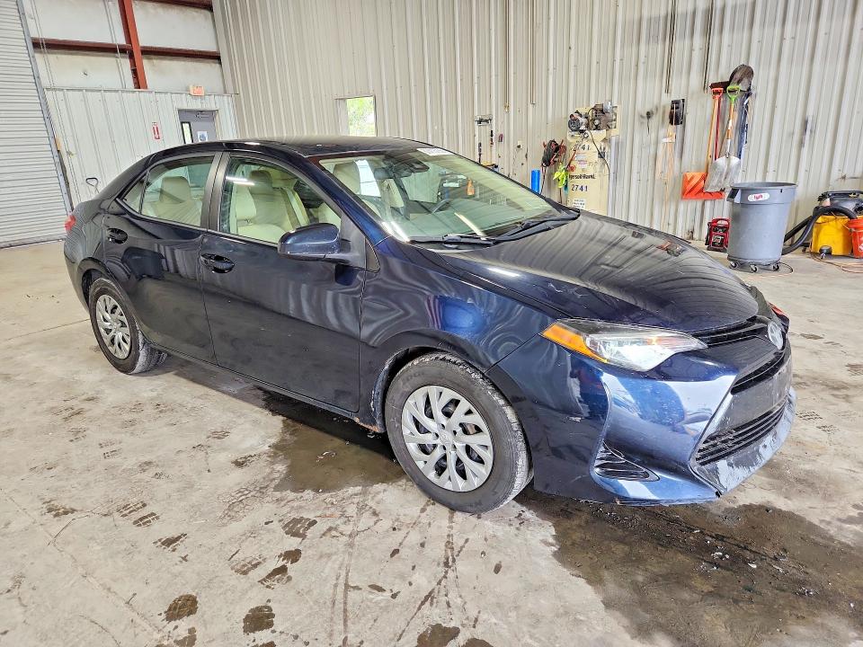 Photo 4 from auction – 2018 TOYOTA COROLLA with VIN 2T1BURHE0JC007572