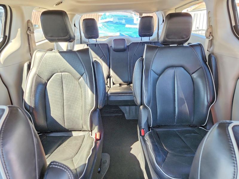 Photo 10 from auction – 2023 CHRYSLER PACIFICA with VIN 2C4RC1S72PR626826