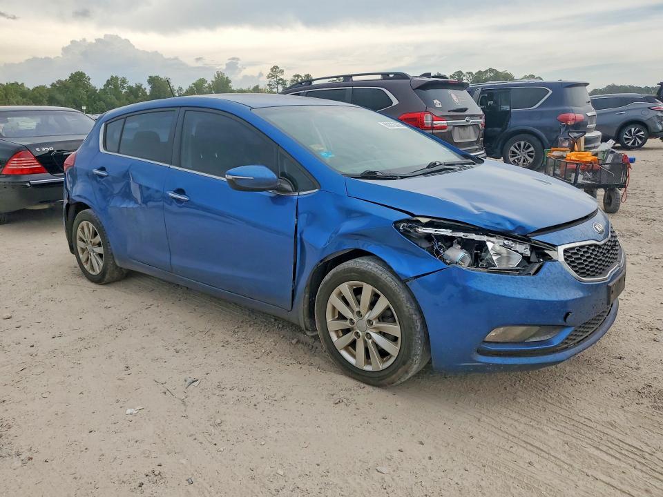 Foto 4 de la subasta – 2014 KIA FORTE con VIN KNAFX5A80E5232810