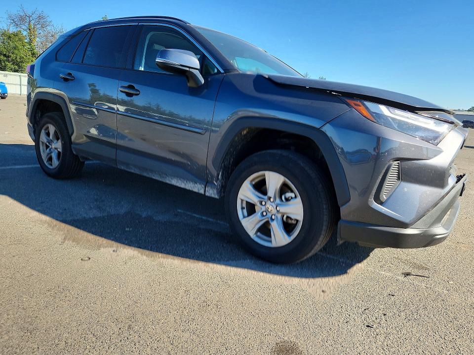 Photo 4 from auction – 2025 TOYOTA RAV4 with VIN 2T3P1RFV2SW635173