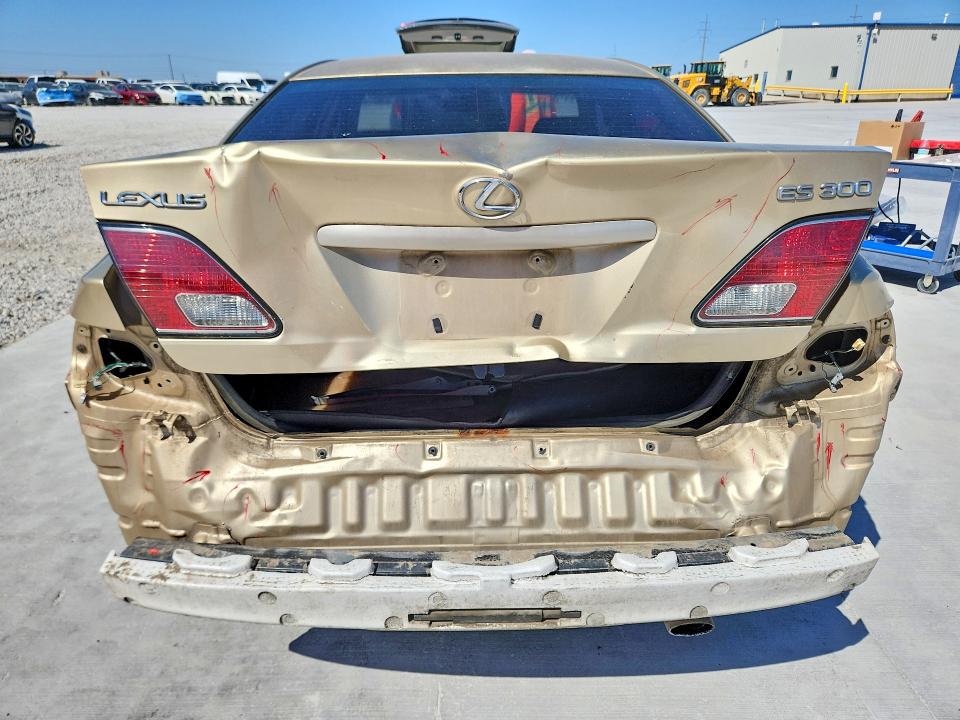 Zdjęcie 6 z aukcji – 2002 LEXUS ES z VIN JTHBF30G520066986