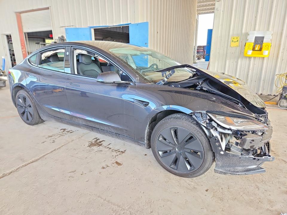Photo 4 from auction – 2025 TESLA MODEL 3 with VIN 5YJ3E1EA8SF013671