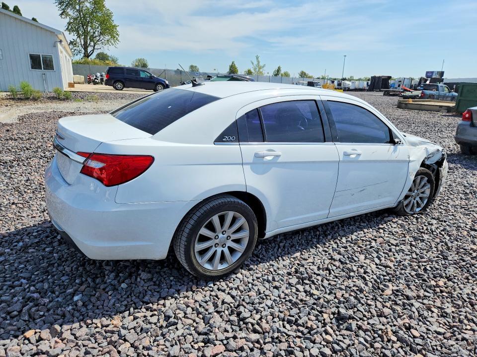 صورة رقم 3 من المزاد - 2011 CHRYSLER 200 مع VIN 1C3BC1FB8BN549678