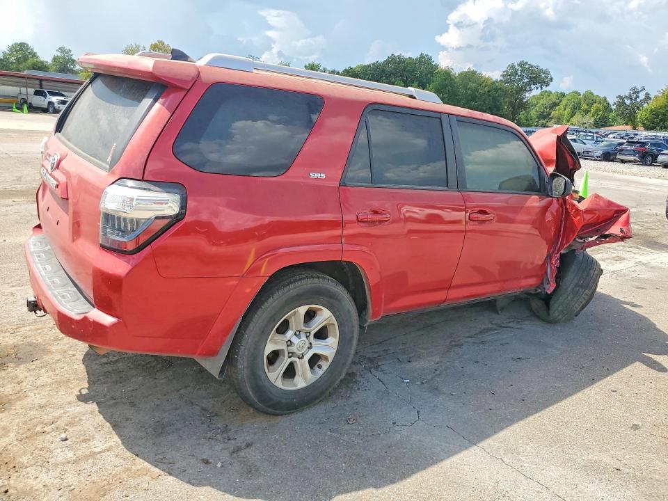 Photo 3 from auction – 2018 TOYOTA 4RUNNER with VIN JTEZU5JR8J5166465