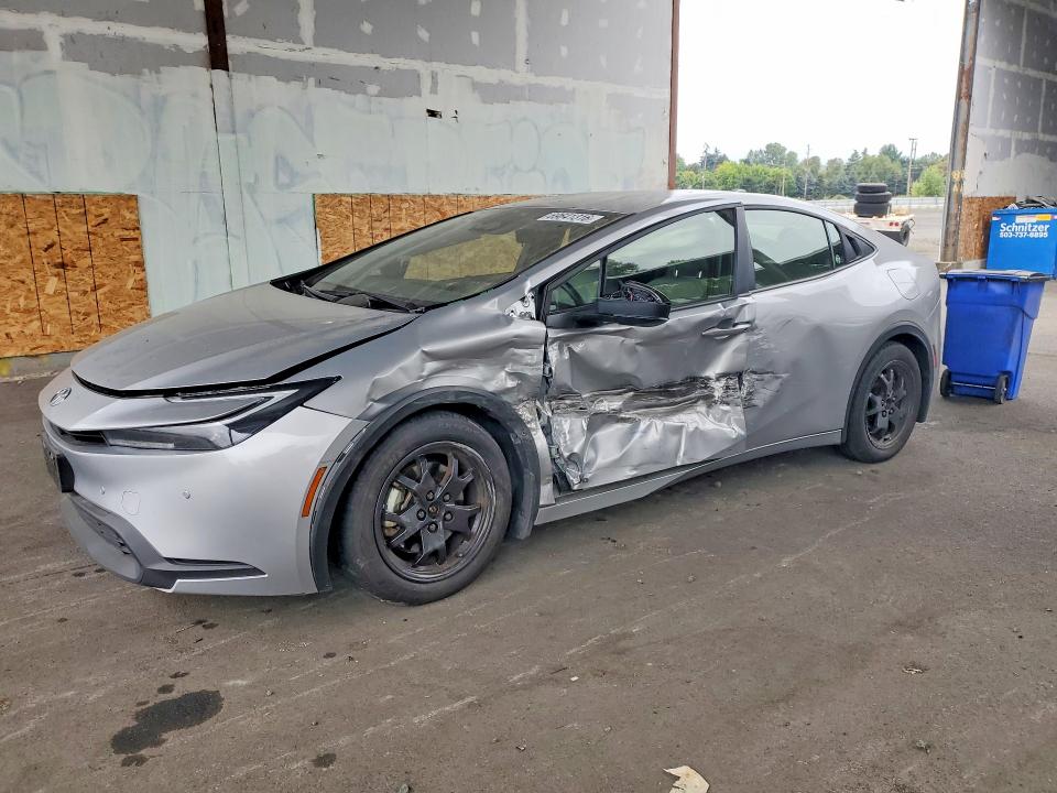 TOYOTA PRIUS 2024 с VIN JTDADABU5R3020738 - Снимка от търг