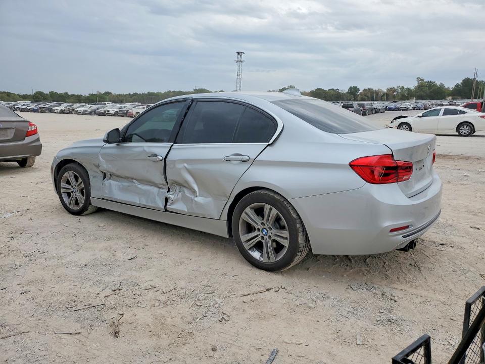 Снимка 2 от търг – 2018 BMW 330 с VIN WBA8B9G56JNU97401