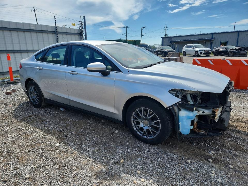 Photo 4 from auction – 2016 FORD FUSION with VIN 3FA6P0G76GR205783
