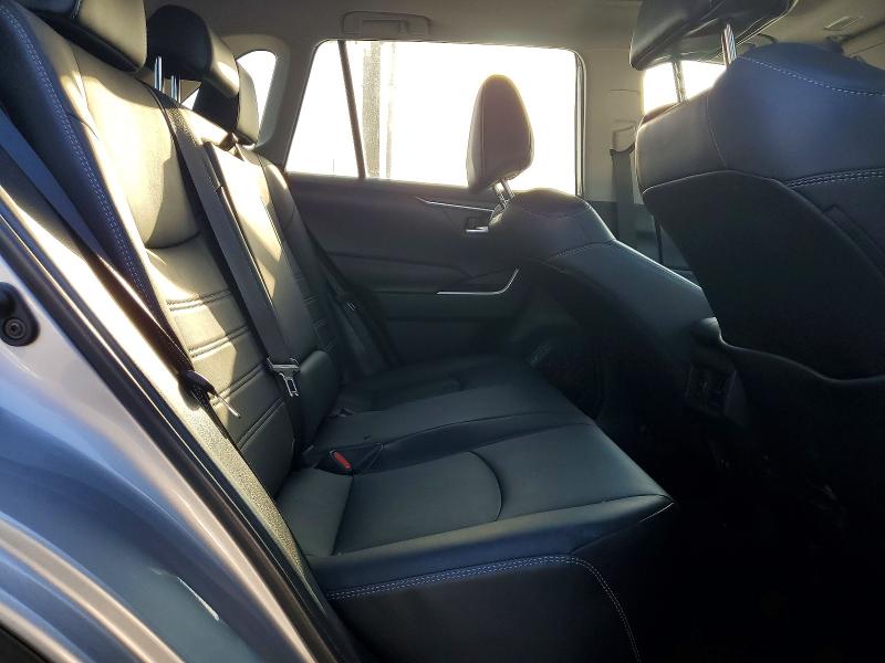 Photo 10 from auction – 2019 TOYOTA RAV4 with VIN 2T3C1RFV3KW044946