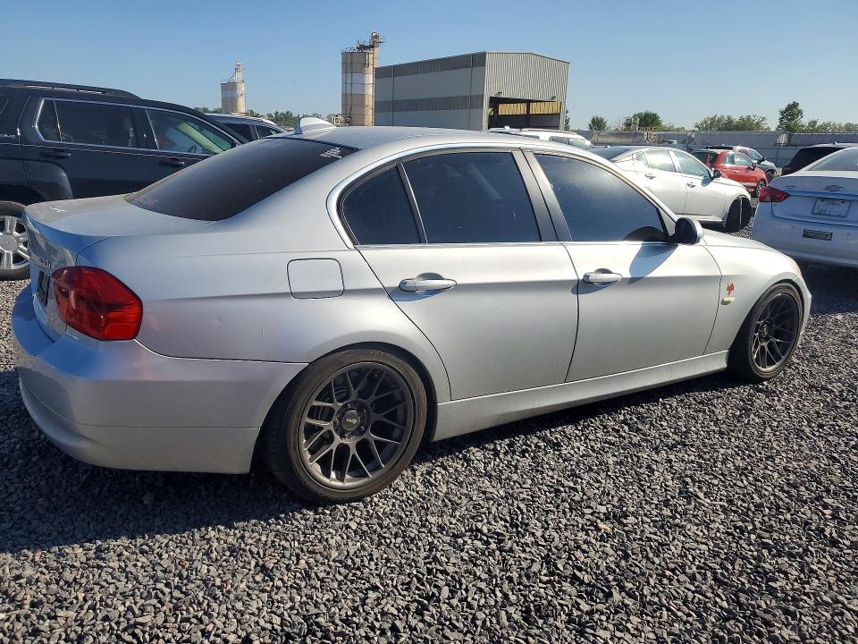 Photo 3 from auction – 2006 BMW 330 with VIN WBAVB33586PS06740
