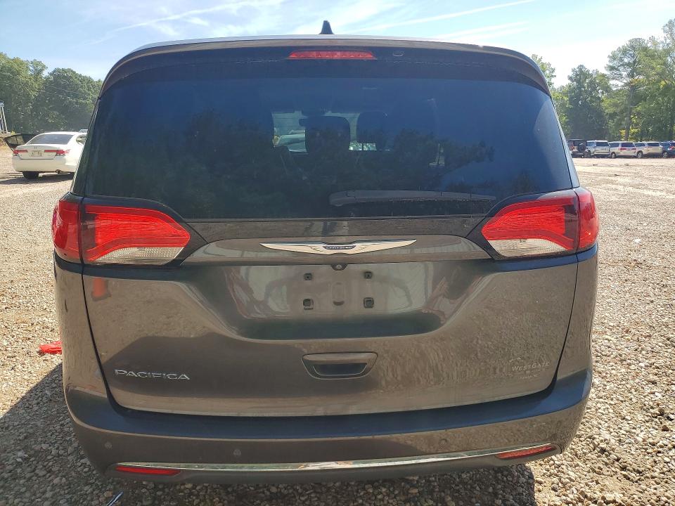 Photo 6 from auction – 2018 CHRYSLER PACIFICA with VIN 2C4RC1BG1JR142900