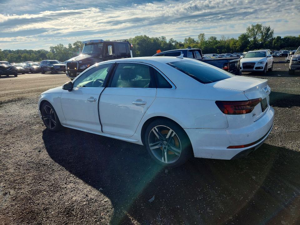 Foto 2 de la subasta – 2018 AUDI A4 con VIN WAUPNAF42JA118088