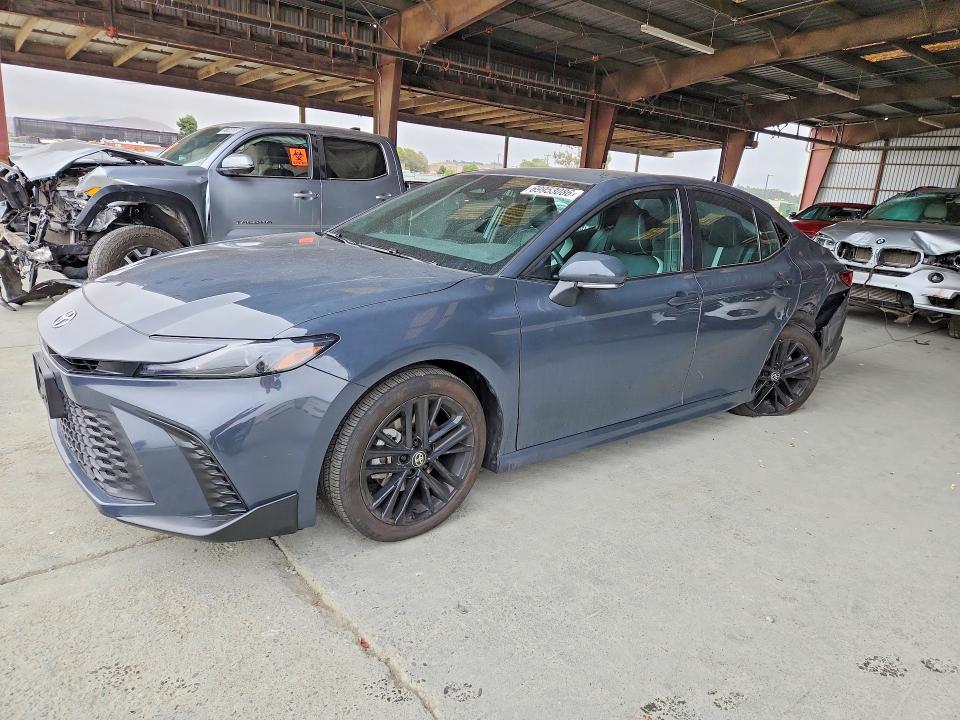 TOYOTA CAMRY 2025 с VIN 4T1DAACKXSU579491 - Снимка от търг