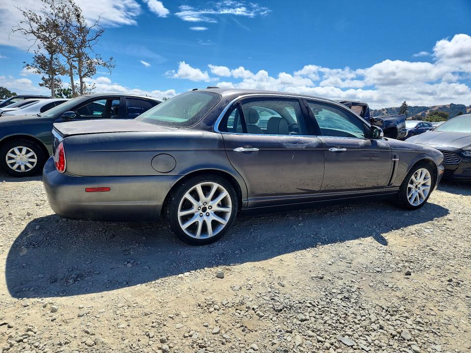 Photo 3 from auction – 2008 JAGUAR XJ8 with VIN SAJWA79B38SH19378