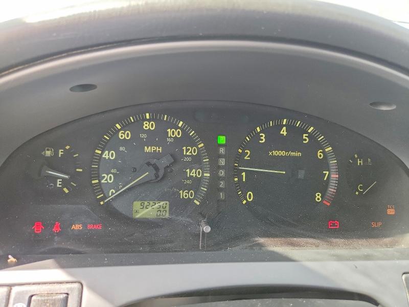 Photo 9 from auction – 2001 INFINITI I30 with VIN JNKCA31A71T010414