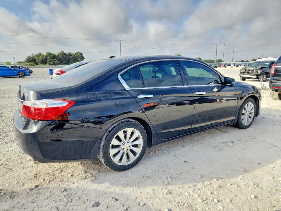 Photo 3 from auction – 2013 HONDA ACCORD with VIN 1HGCR3F93DA028046