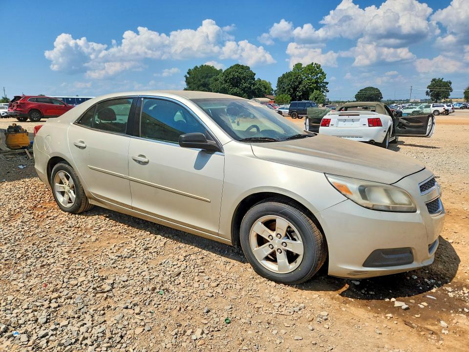 Foto 4 de la subasta – 2013 CHEVROLET MALIBU con VIN 1G11B5SA5DF327152