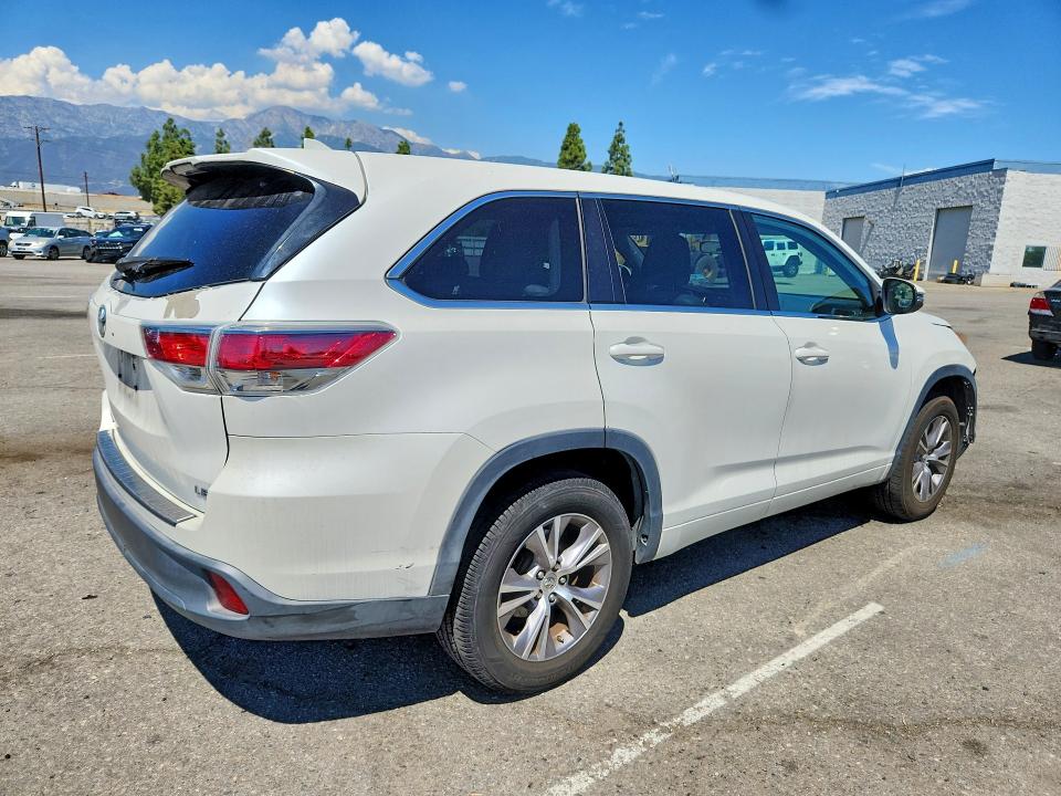 Снимка 3 от търг – 2015 TOYOTA HIGHLANDER с VIN 5TDZKRFH0FS117148