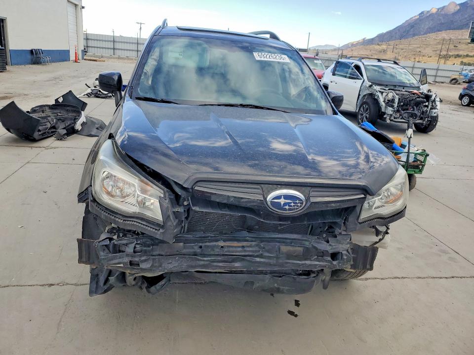 Zdjęcie 5 z aukcji – 2017 SUBARU FORESTER z VIN JF2SJAEC5HH521843