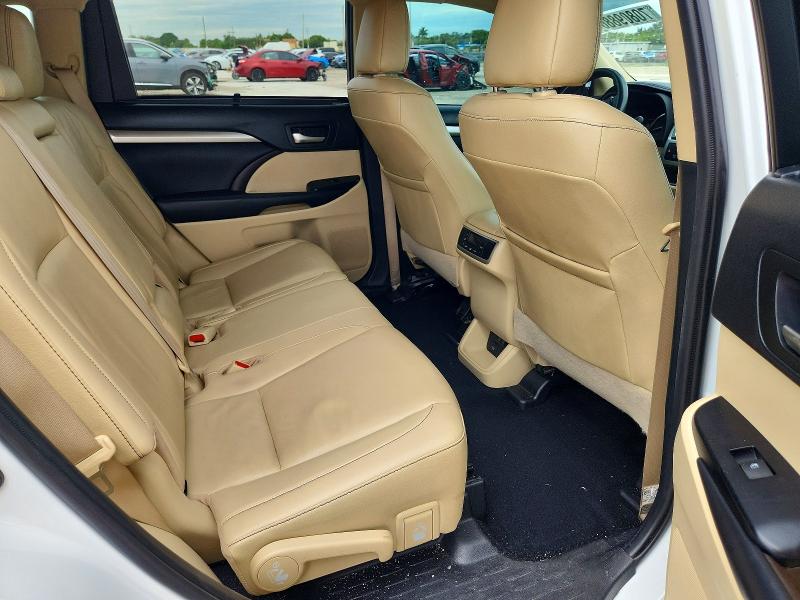 Снимка 11 от търг – 2019 TOYOTA HIGHLANDER с VIN 5TDKZRFH8KS554984
