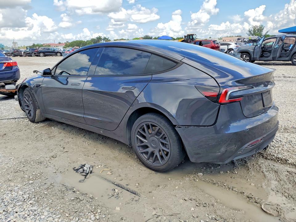 Снимка 2 от търг – 2025 TESLA MODEL 3 с VIN 5YJ3E1EA7SF998285