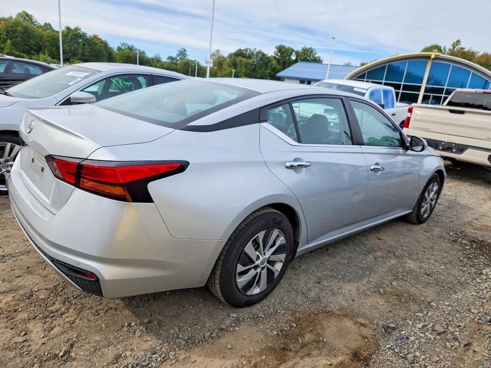 Photo 3 from auction – 2023 NISSAN ALTIMA with VIN 1N4BL4BV4PN420623