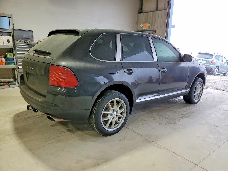 Снимка 3 от търг – 2004 PORSCHE CAYENNE с VIN WP1AB29P04LA72801