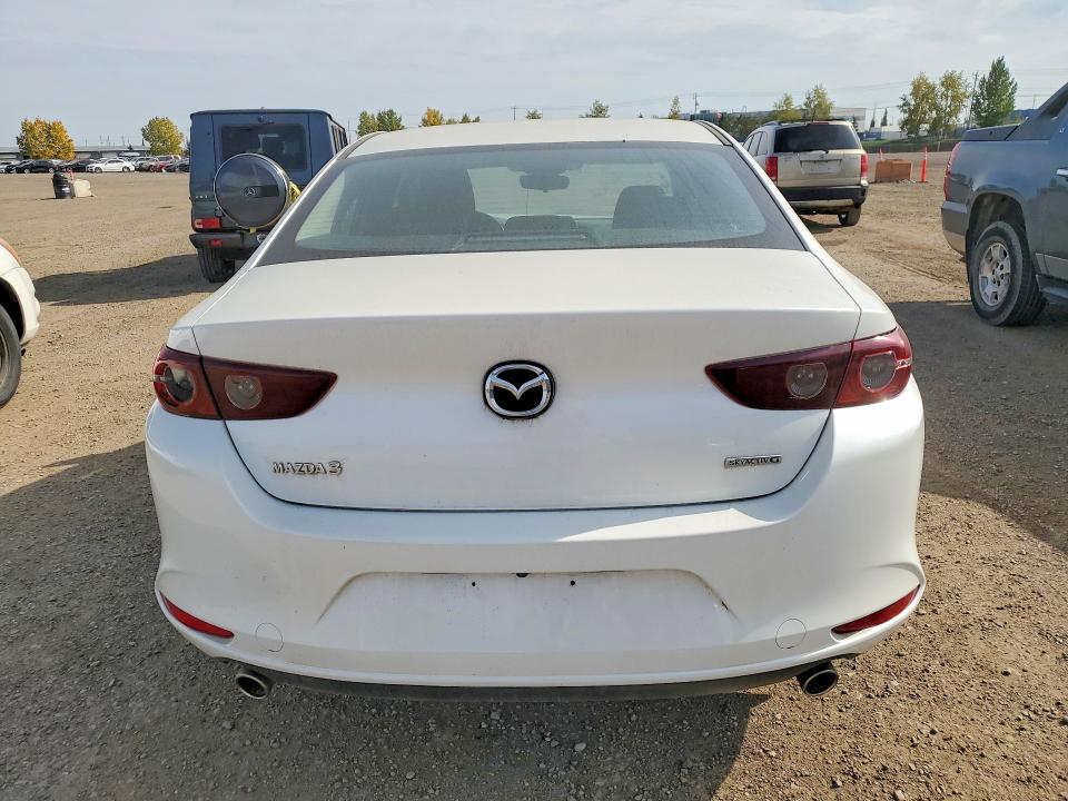 Foto 6 de la subasta – 2020 MAZDA 3 con VIN JM1BPAB72L1175790