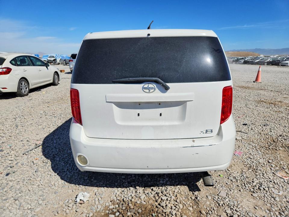 Zdjęcie 6 z aukcji – 2008 SCION XB z VIN JTLKE50E981018221