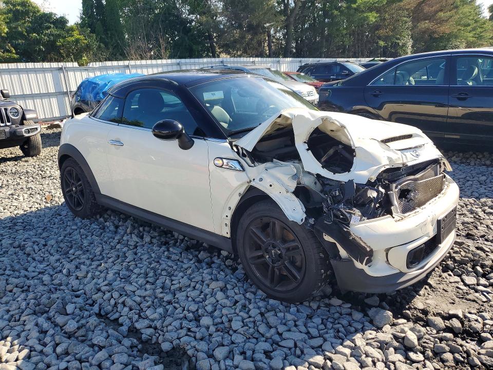 Photo 4 from auction – 2013 MINI COOPER COUPE with VIN WMWSX3C54DT409018