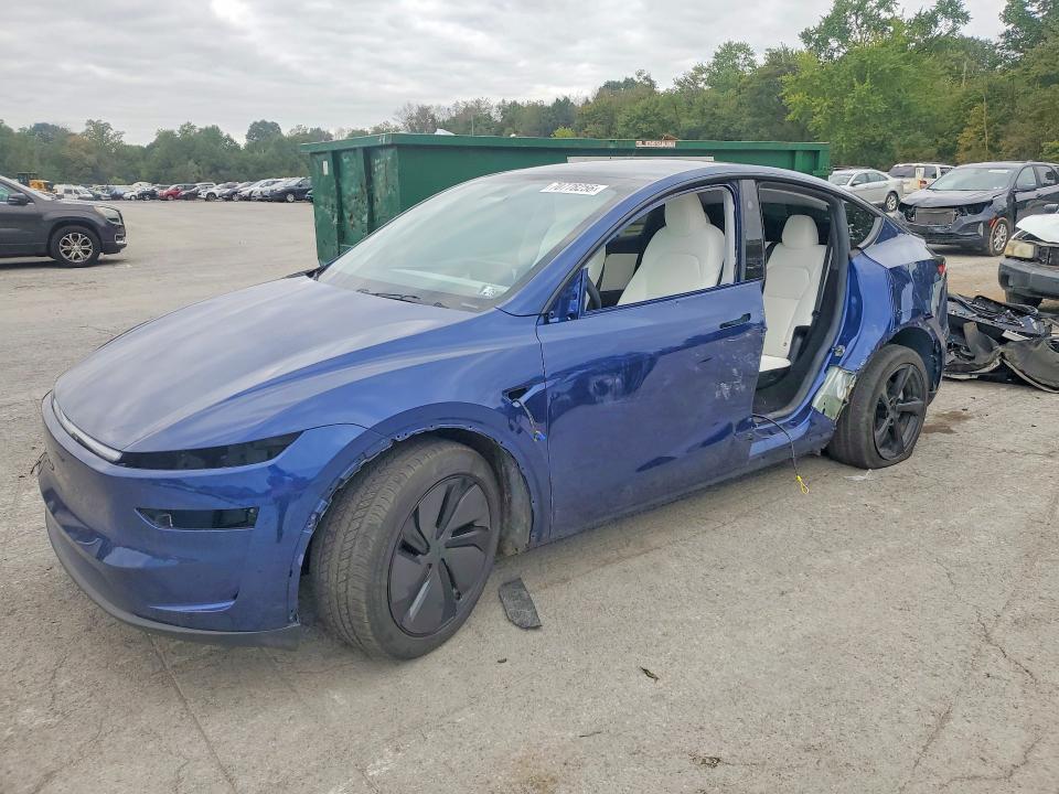 TESLA MODEL Y 2026 con VIN 7SAYGDEE1TF363670 - Foto de la subasta