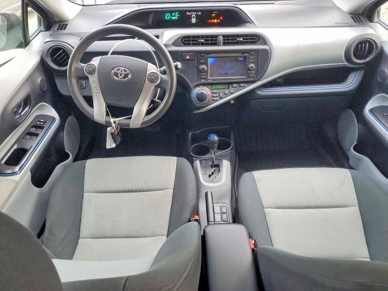 Photo 8 from auction – 2012 TOYOTA PRIUS C with VIN JTDKDTB39C1004570