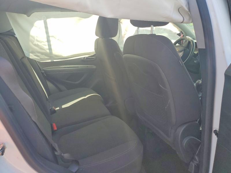 Photo 11 from auction – 2018 CHEVROLET TRAX with VIN KL7CJKSBXJB598962