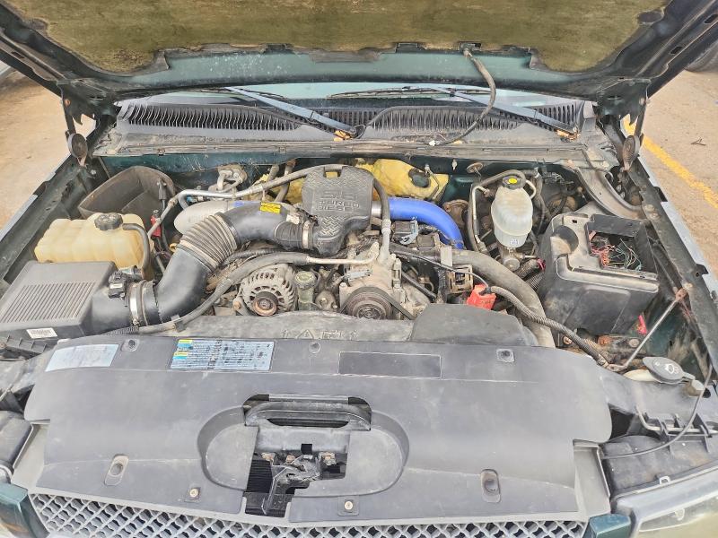 Photo 11 from auction – 2003 CHEVROLET SILVERADO with VIN 1GCHK231X3F151359