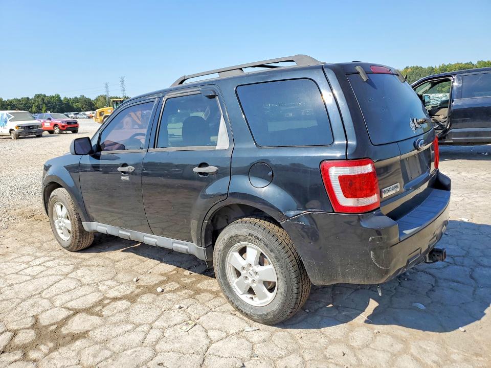 Photo 2 from auction – 2009 FORD ESCAPE with VIN 1FMCU03729KA17633