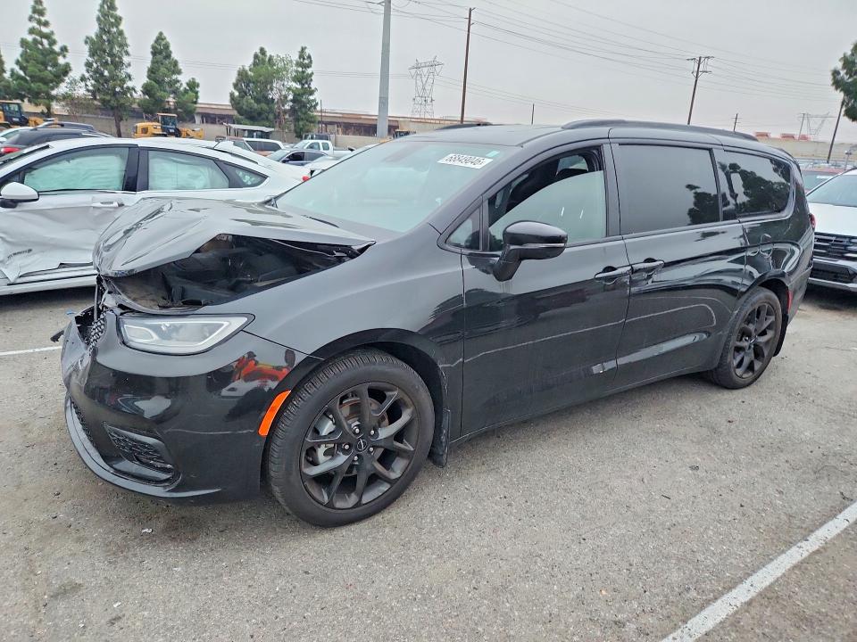 CHRYSLER PACIFICA 2023 with VIN 2C4RC1GG7PR570861 - Photo from auction