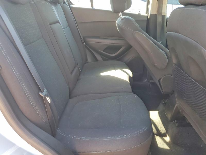 Photo 11 from auction – 2015 CHEVROLET TRAX with VIN KL7CJPSBXFB072691