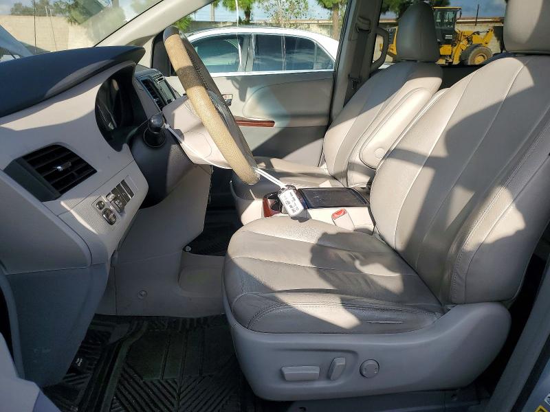 صورة رقم 7 من المزاد - 2014 TOYOTA SIENNA مع VIN 5TDYK3DCXES437074