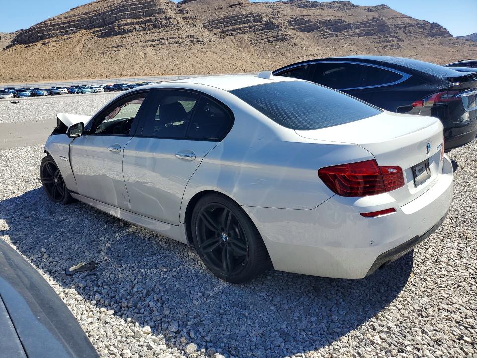 Снимка 2 от търг – 2016 BMW 535 с VIN WBA5B1C59GG133562