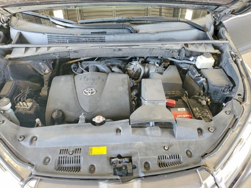 Photo 12 from auction – 2018 TOYOTA HIGHLANDER with VIN 5TDDZRFH2JS906089