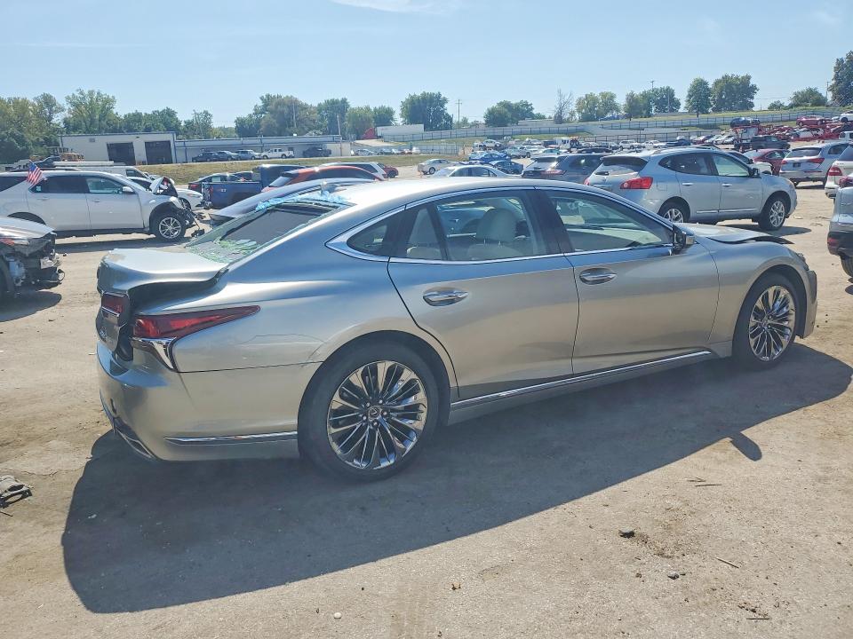 Photo 3 from auction – 2019 LEXUS LS 500 with VIN JTHC51FF7K5005913