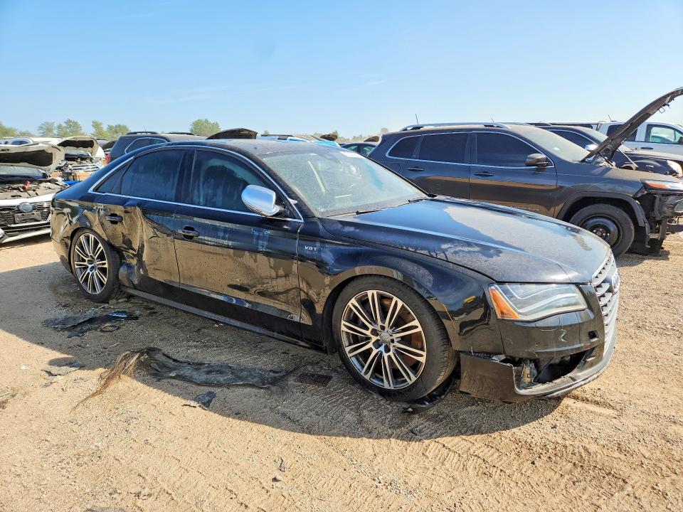 Foto 4 de la subasta – 2013 AUDI S8 con VIN WAUD2AFD9DN019583